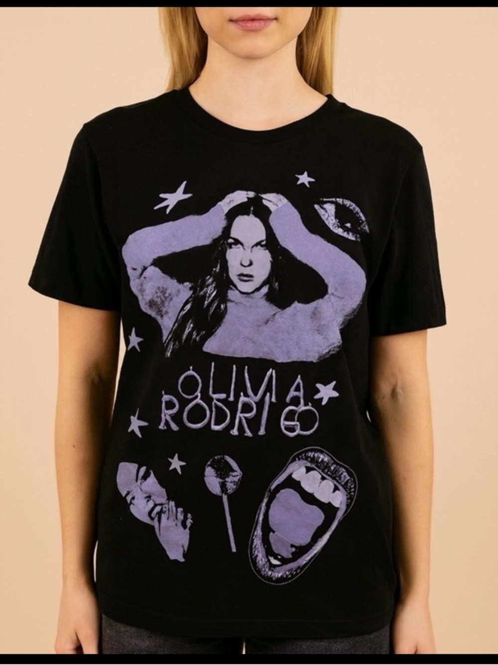 Olivia Rodrigo GUTS Tour Graphic Tee , size Medium
